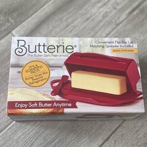 Butter Red Butter Dish with Spreader